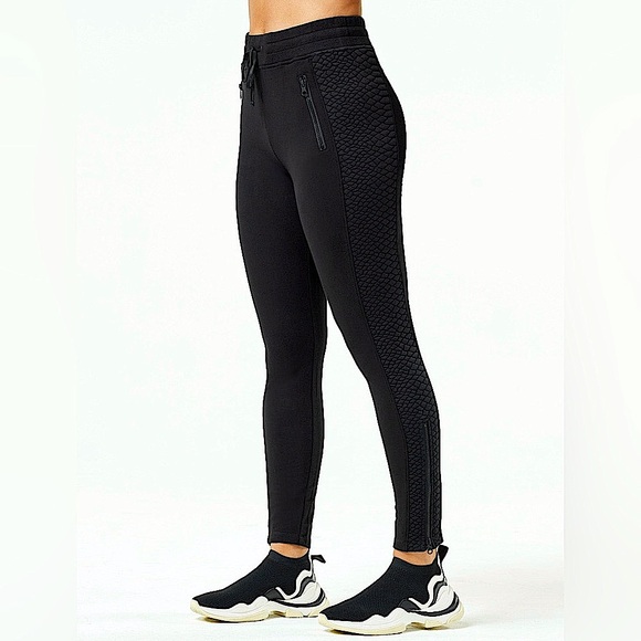 BLANC NOIR || Croco Knit Sweatpant in Black - SZ XS - Picture 2 of 8